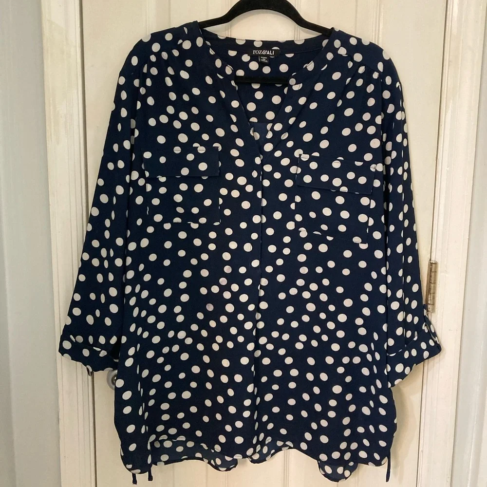 Plus size blouse - Picture 2 of 12